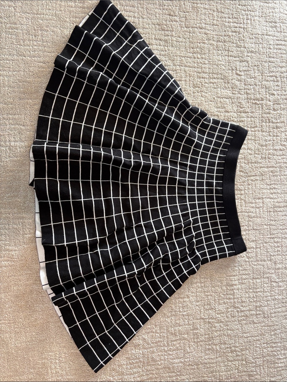 Carmen Marc Valvo Black and White Knit Skater Skirt Womens medium